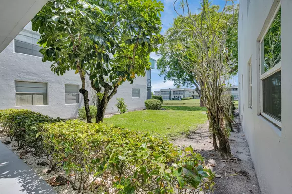 Delray Beach, FL 33446,392 Monaco I 392