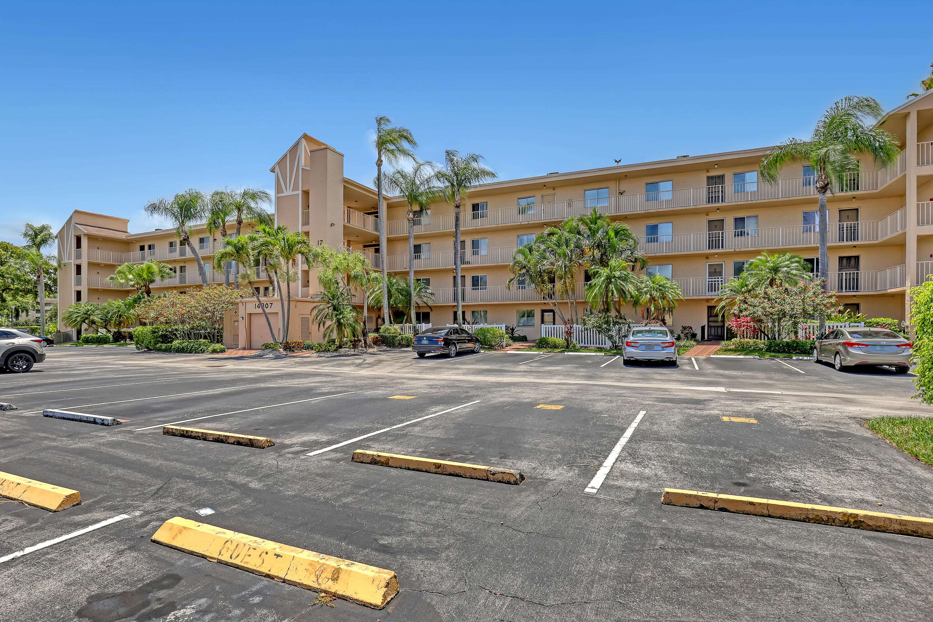 14307 Bedford DR 303, Delray Beach, FL 33446