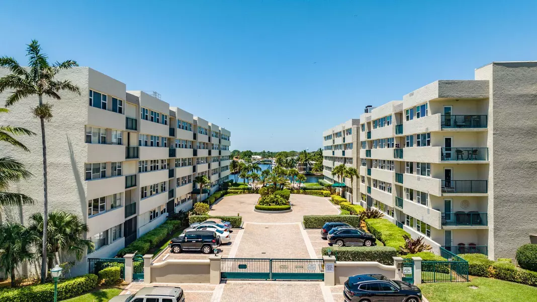 1236 Hillsboro Mile 508, Hillsboro Beach, FL 33062