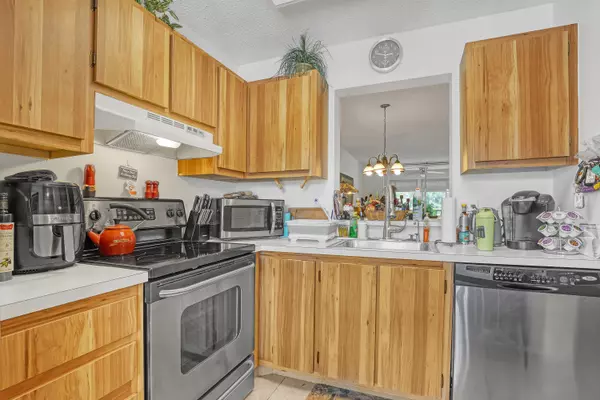 Delray Beach, FL 33446,6865 Huntington LN 208