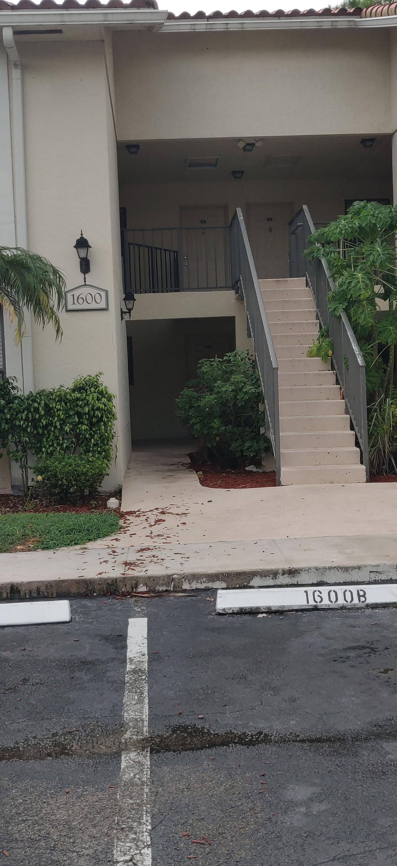 1600 Balfour Point DR F, West Palm Beach, FL 33411