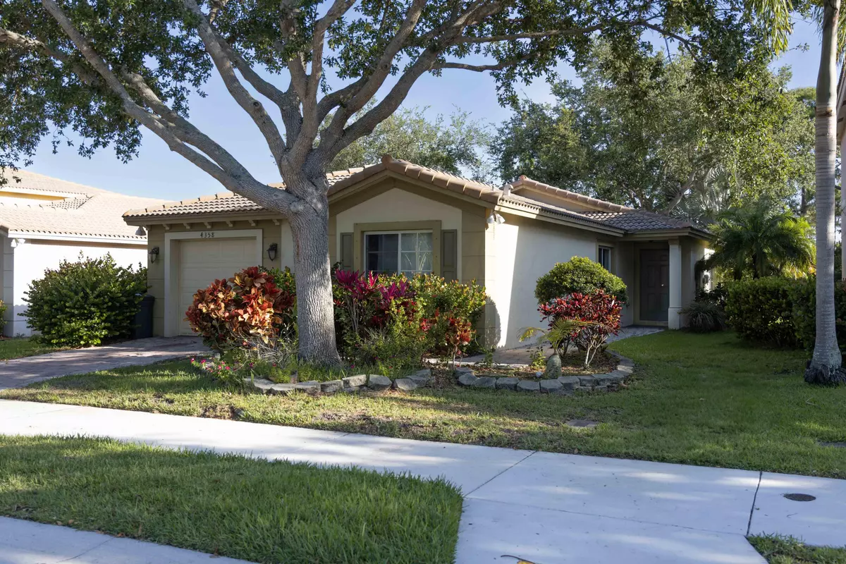 Stuart, FL 34997,4358 SE Graham DR