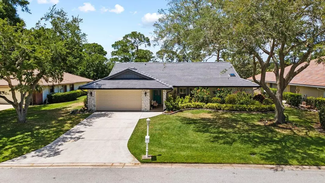 1345 SW E Cedar CV, Port Saint Lucie, FL 34986