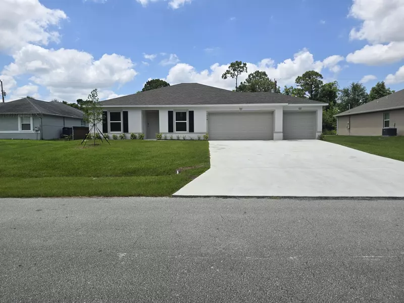 1074 SW Calmar AVE, Port Saint Lucie, FL 34953