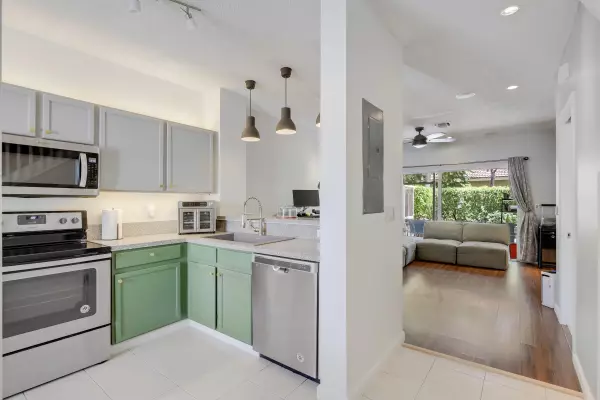 Lake Worth, FL 33467,6936 Stoney Creek CIR