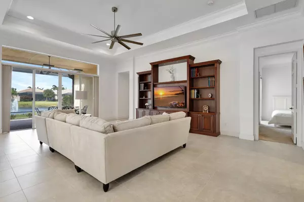 Boynton Beach, FL 33473,8273 Razorback CT