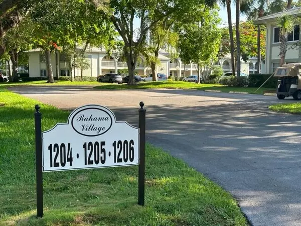 Coconut Creek, FL 33066,1204 Bahama Bnd E1