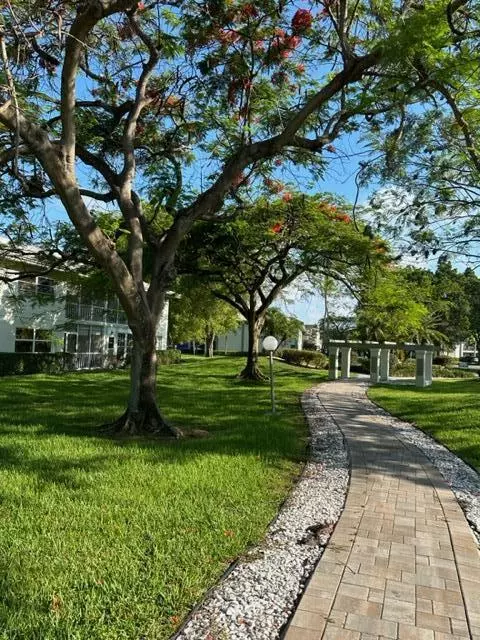 Coconut Creek, FL 33066,1204 Bahama Bnd E1