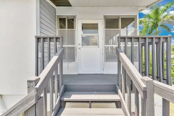 North Fort Myers, FL 33917,1106 Harbor DR
