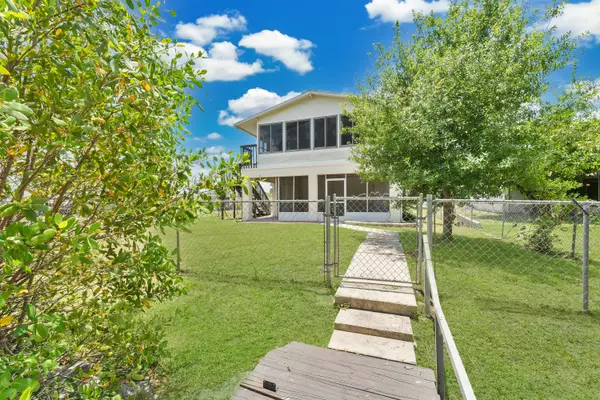 North Fort Myers, FL 33917,1106 Harbor DR