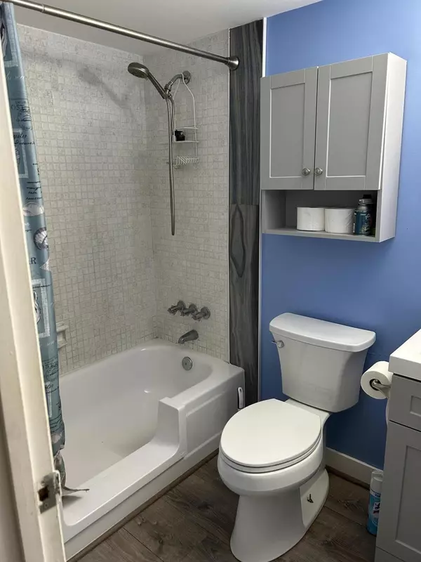 Stuart, FL 34994,1949 SW Palm City RD 25 C