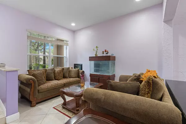 Lake Worth, FL 33463,6909 Bruce CT