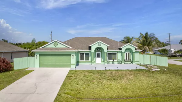 1985 SW Beard ST, Port Saint Lucie, FL 34953