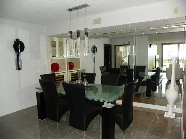 Riviera Beach, FL 33404,3400 N Ocean DR 905