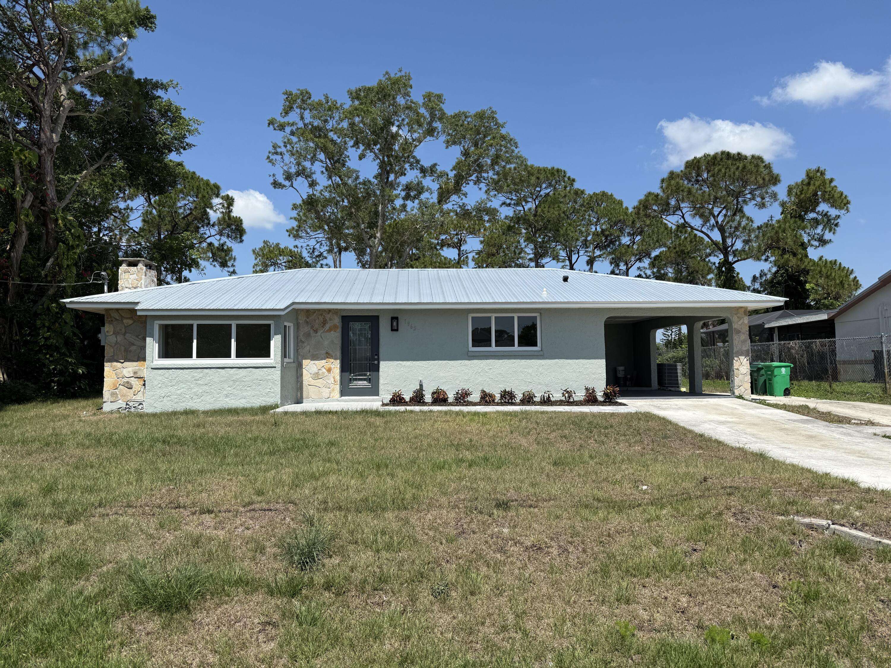 1962 SE Manth LN, Port Saint Lucie, FL 34983