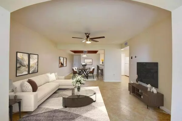 Hypoluxo, FL 33462,900 Scotia 105 DR 105