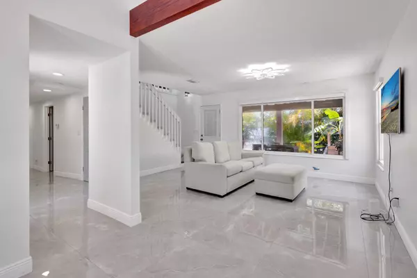 Hutchinson Island, FL 34949,217 Marina DR