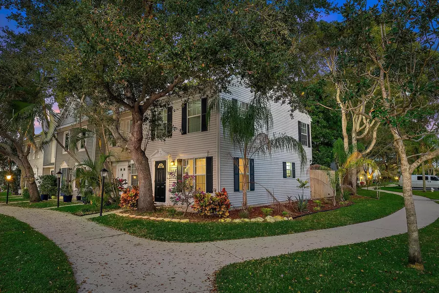 301 Georgian Park DR, Jupiter, FL 33458