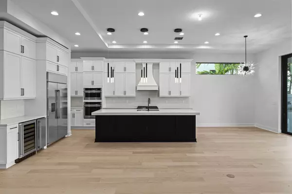 Palm Beach Gardens, FL 33418,13206 Faberge PL