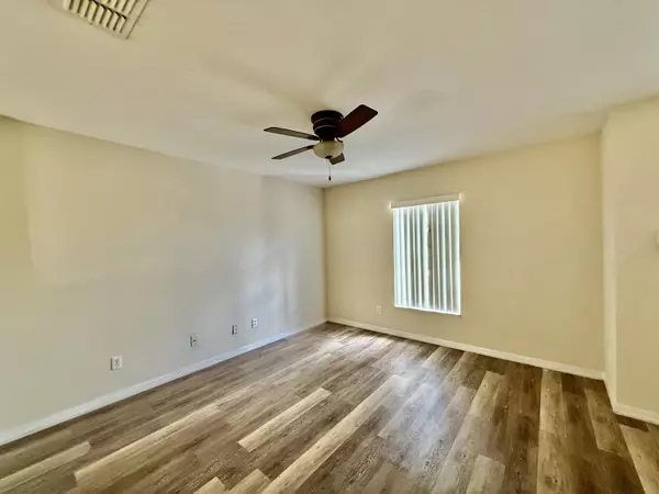 Port Saint Lucie, FL 34983,991 SE Bywood AVE