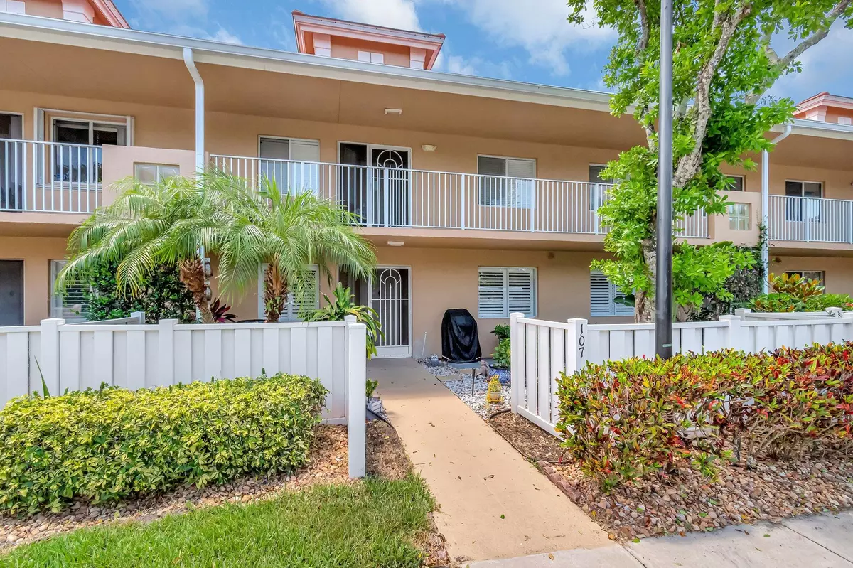 Boynton Beach, FL 33437,5914 Regal Glen DR 107