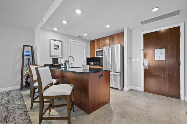 Singer Island, FL 33404,3800 N Ocean DR 710