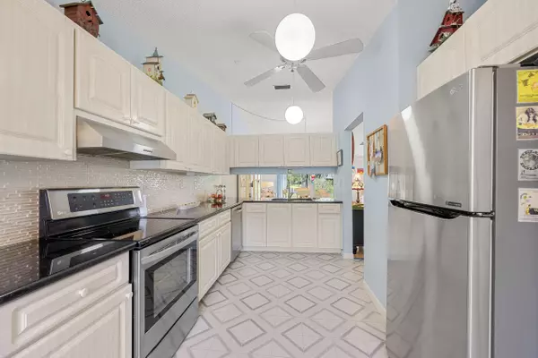 Boynton Beach, FL 33426,1 Danby PL