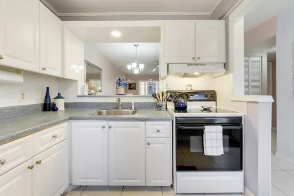 Boynton Beach, FL 33435,2151 NE 1st CT 102