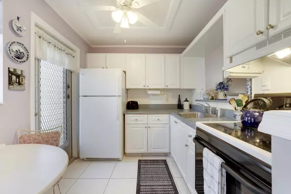 Boynton Beach, FL 33435,2151 NE 1st CT 102