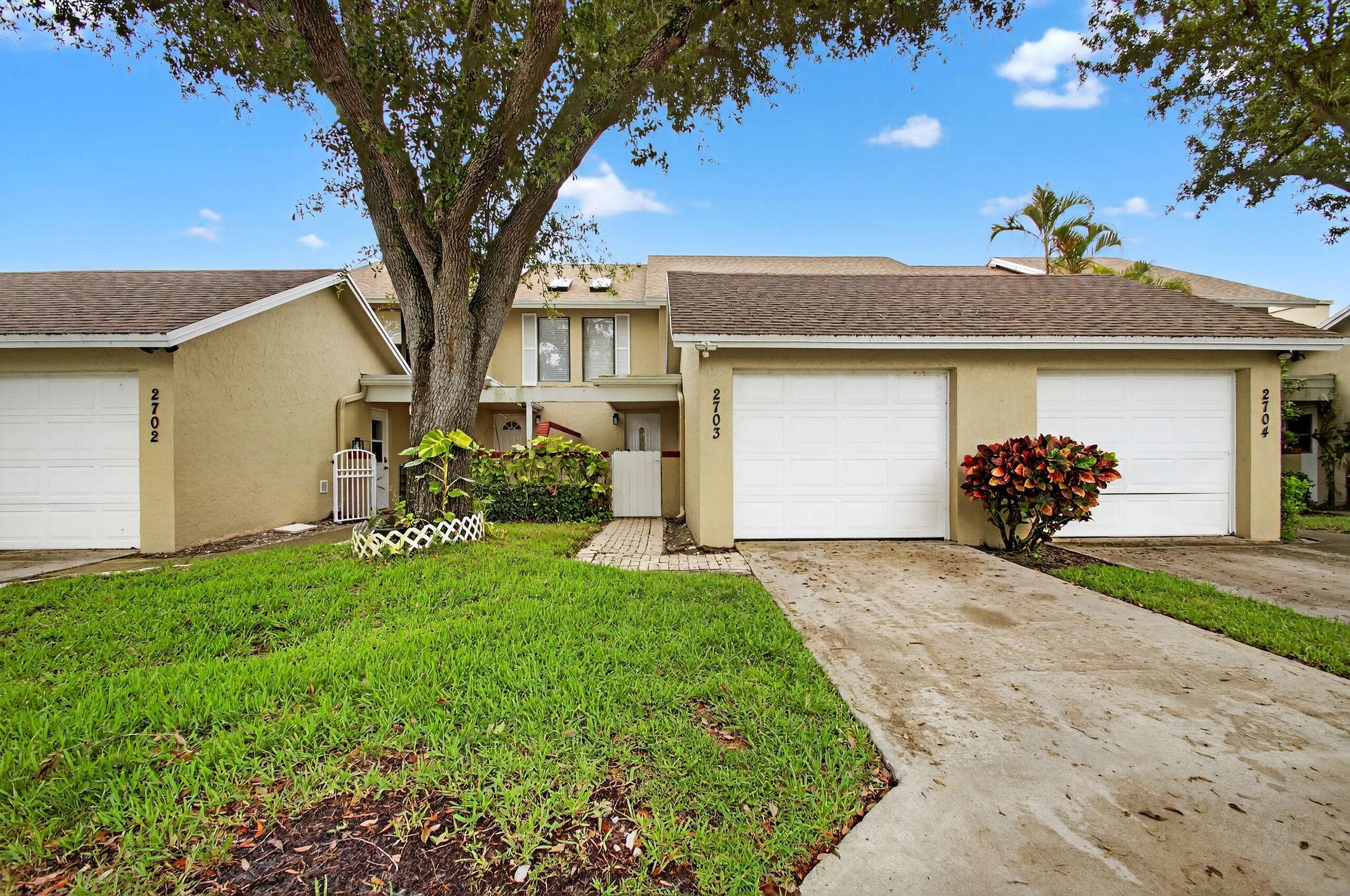 2703 Maplewood Drive DR, Greenacres, FL 33415