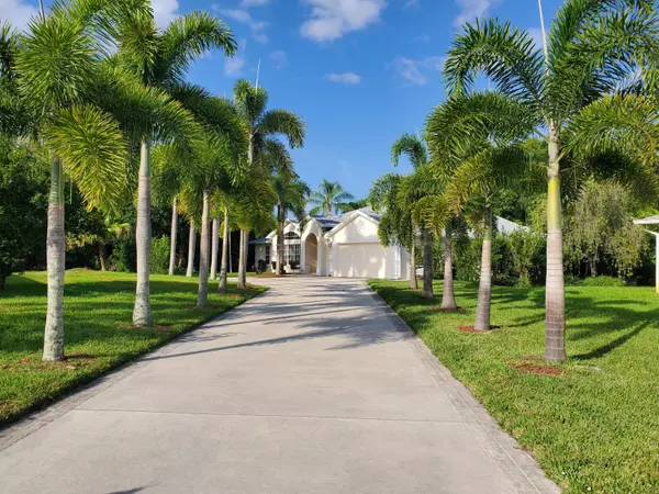 6711 Dickinson TER, Port Saint Lucie, FL 34952