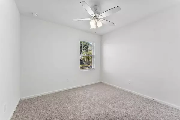 Port Saint Lucie, FL 34984,357 SE Oakridge DR