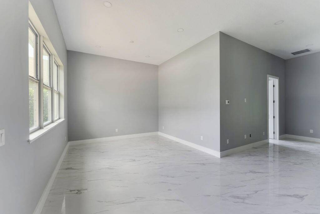 Port Saint Lucie, FL 34983,675 NE Moss Rose PL