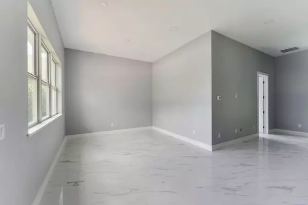 Port Saint Lucie, FL 34983,675 NE Moss Rose PL
