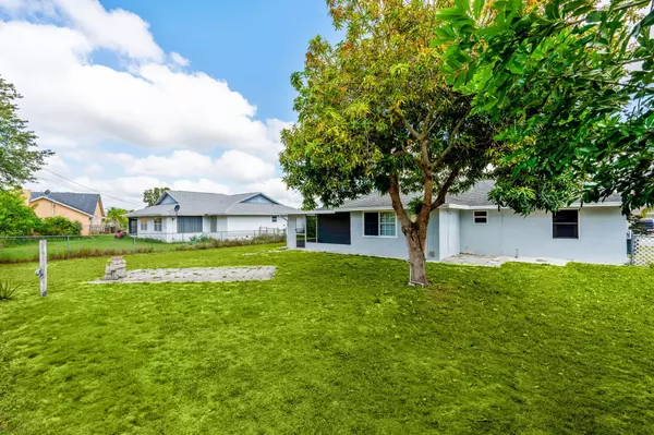 Port Saint Lucie, FL 34953,262 SW Bedford RD