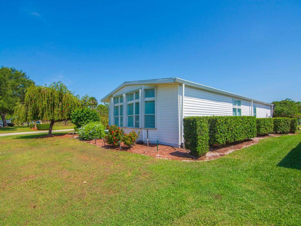 3700 Sandlace CT, Port Saint Lucie, FL 34952