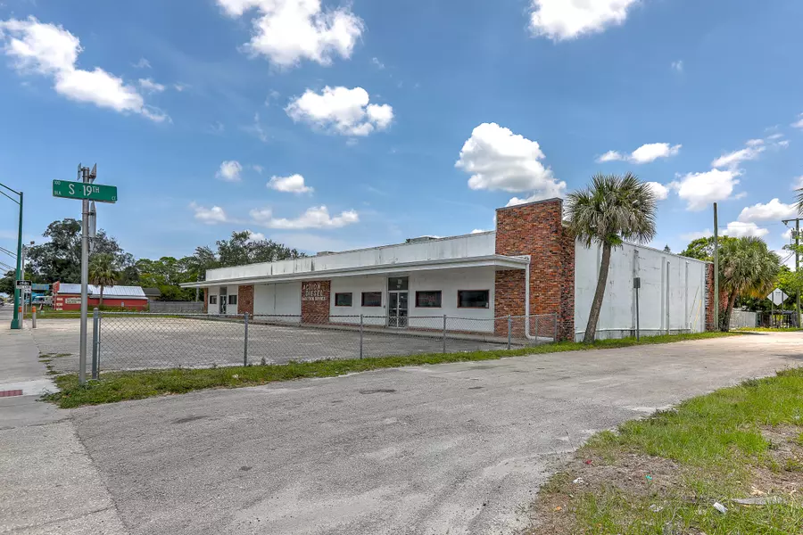 1921 Orange AVE, Fort Pierce, FL 34950