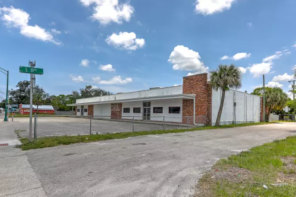 1921 Orange AVE, Fort Pierce, FL 34950