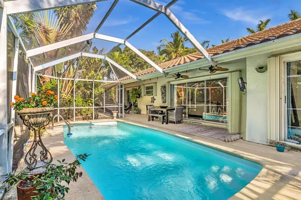 Boca Raton, FL 33487,498 Oregon LN