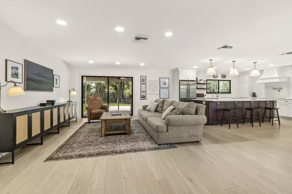 Palm Beach Gardens, FL 33418,4972 S Kay ST