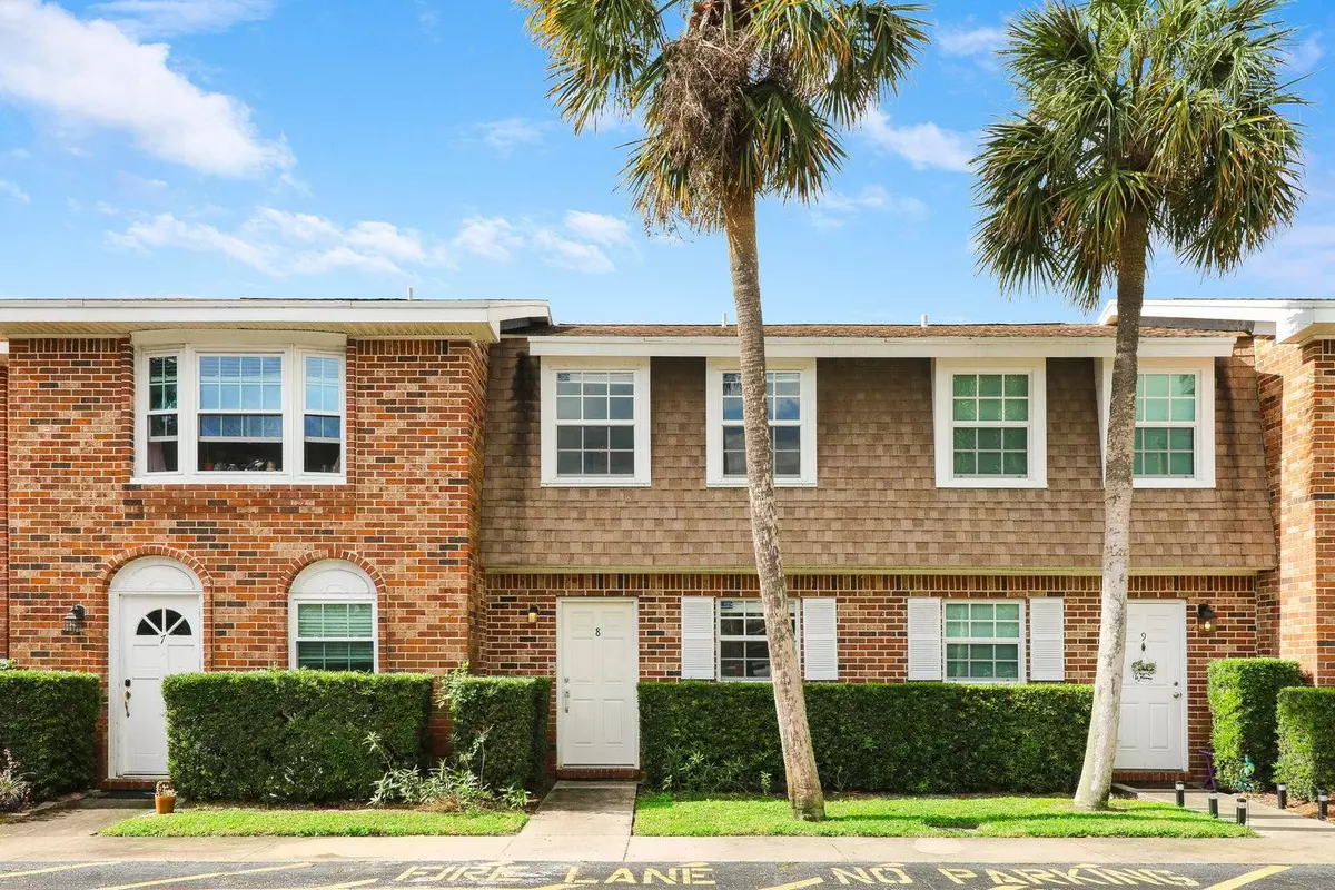 Tequesta, FL 33469,415 N Cypress DR 0080