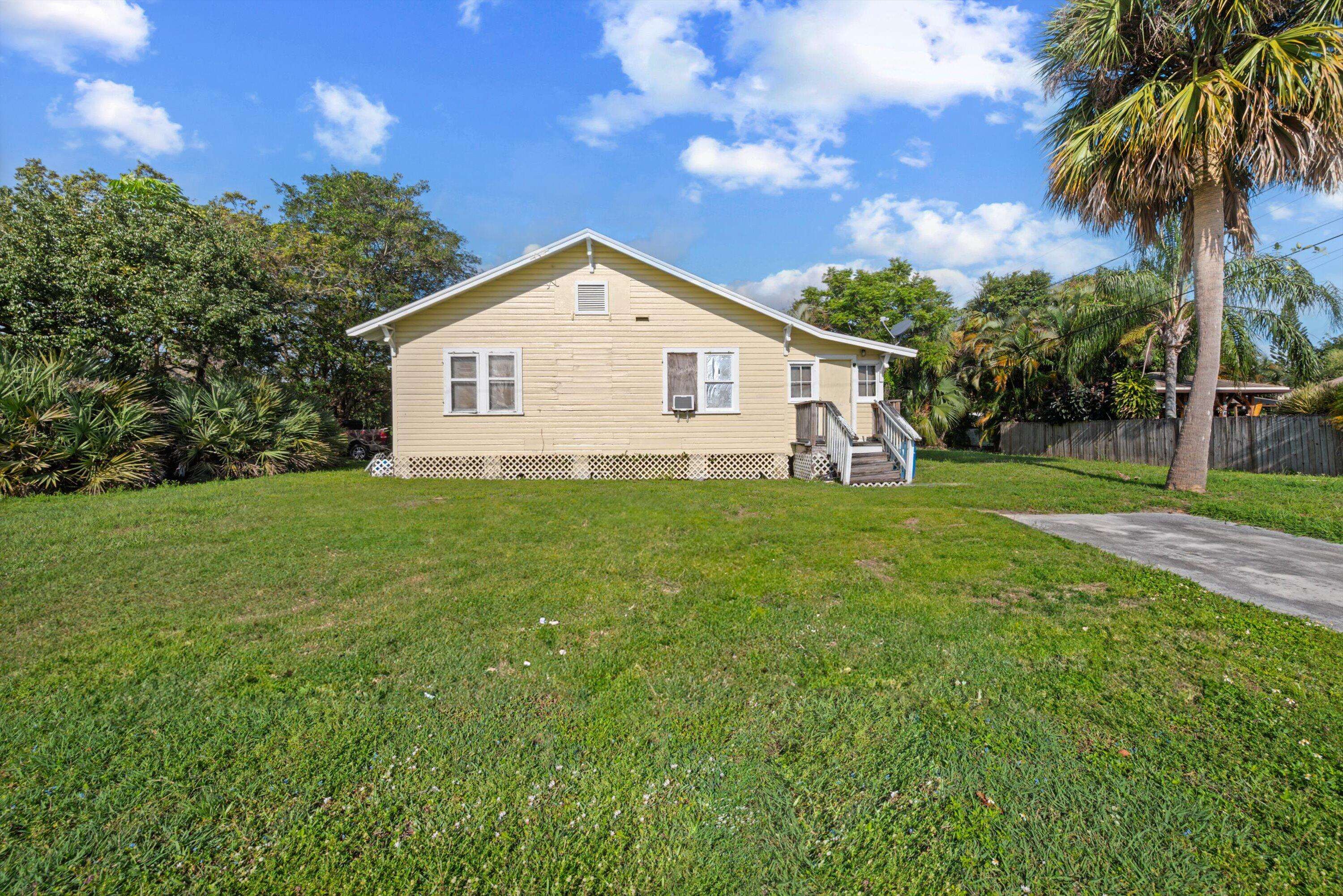 Stuart, FL 34994,1566 NW 9th AVE