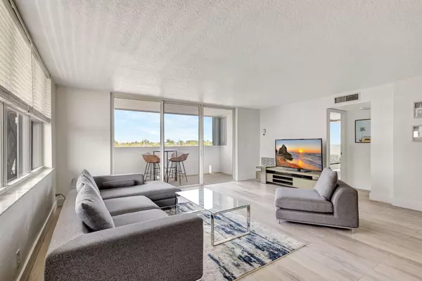 Singer Island, FL 33404,3640 N Ocean DR 427