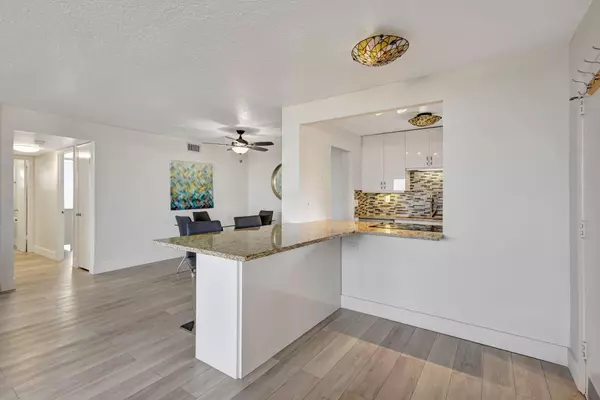 Singer Island, FL 33404,3640 N Ocean DR 427