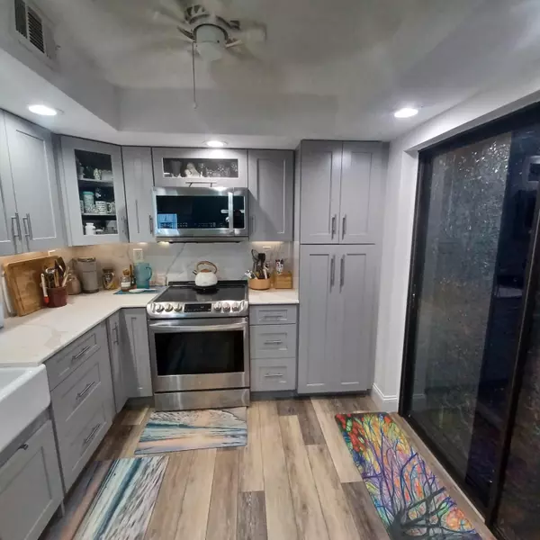 Delray Beach, FL 33484,54 Piedmont B