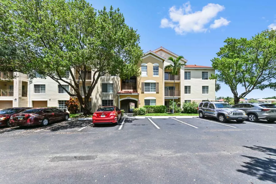 4240 San Marino BLVD 108, West Palm Beach, FL 33409