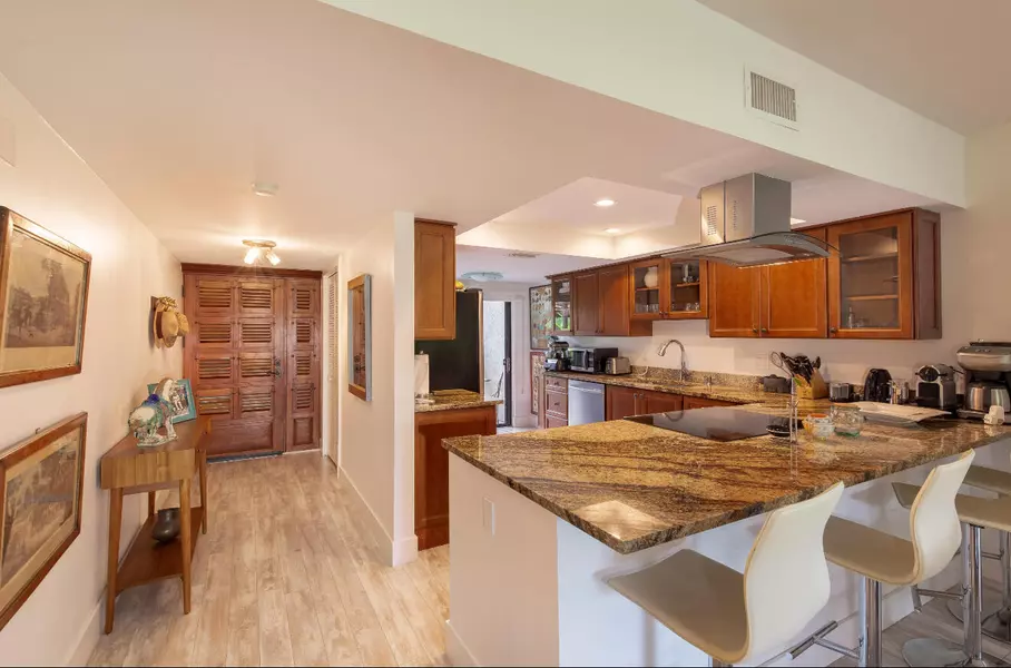 13329 Polo Club RD 102, Wellington, FL 33414