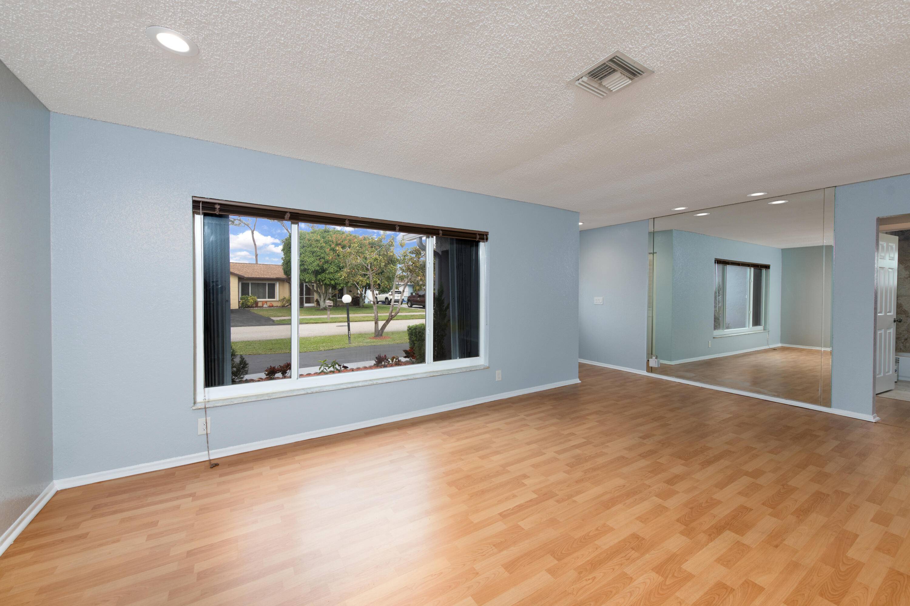 Lake Worth, FL 33467,7355 Pine Forest CIR
