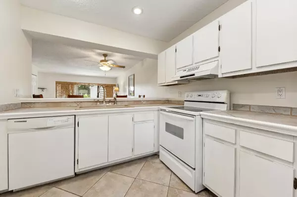 Boca Raton, FL 33487,159 NW 70th ST 608