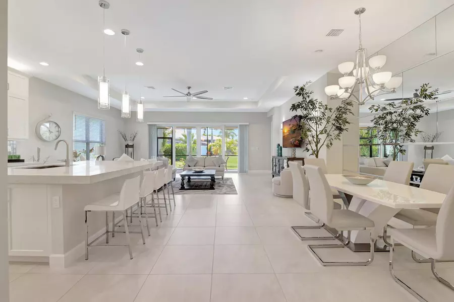 12685 New Caladonia LN, Boynton Beach, FL 33473